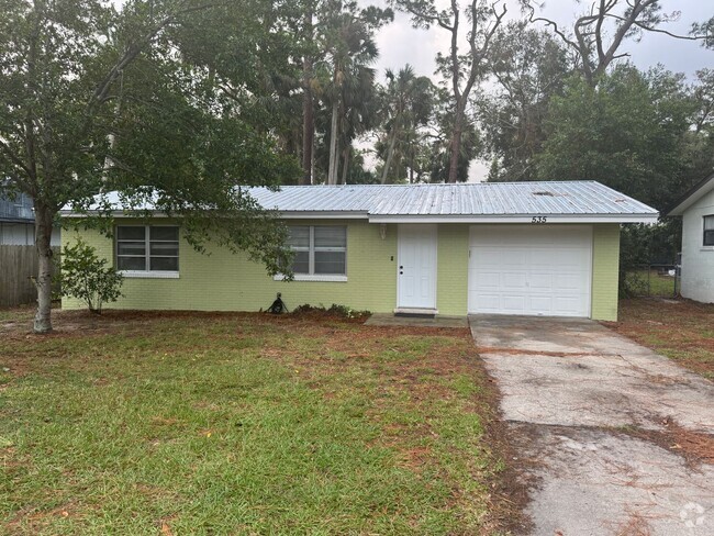 Building Photo - Updated 2 bedroom in South Daytona Rental