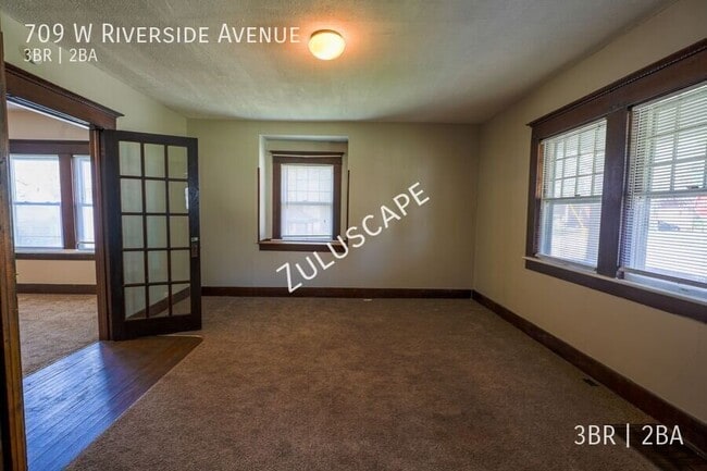 Photo - 709 W Riverside Ave
