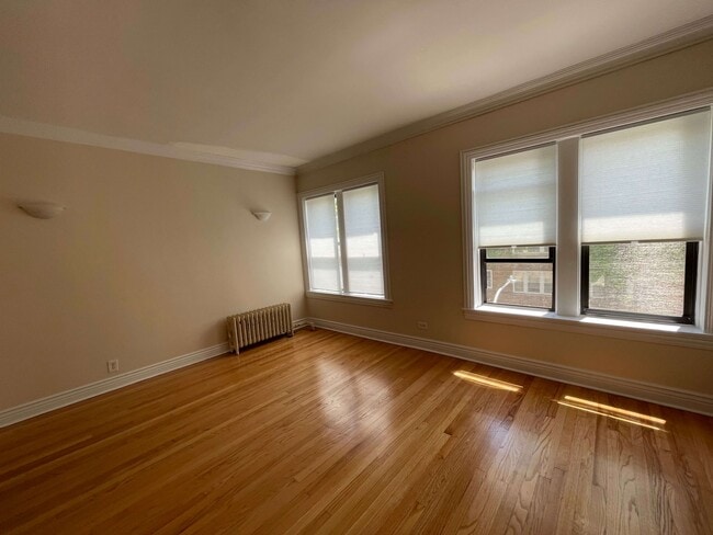 Photo - 4442 W Gunnison St Unit 2