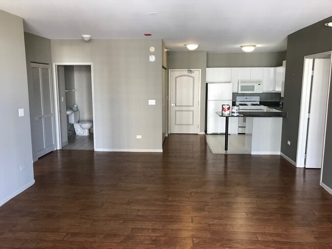 Photo - 21 W Chestnut St Unit 1101