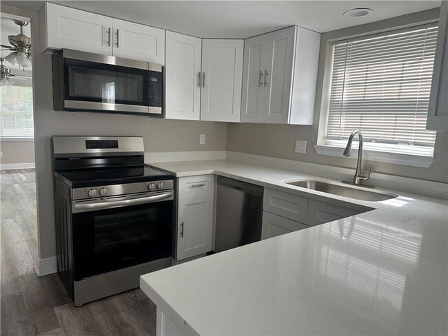 Photo - 207 W Kenilworth St