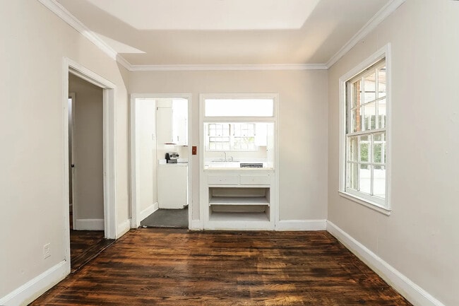 Room in Duplex on S Josephine Boyd St