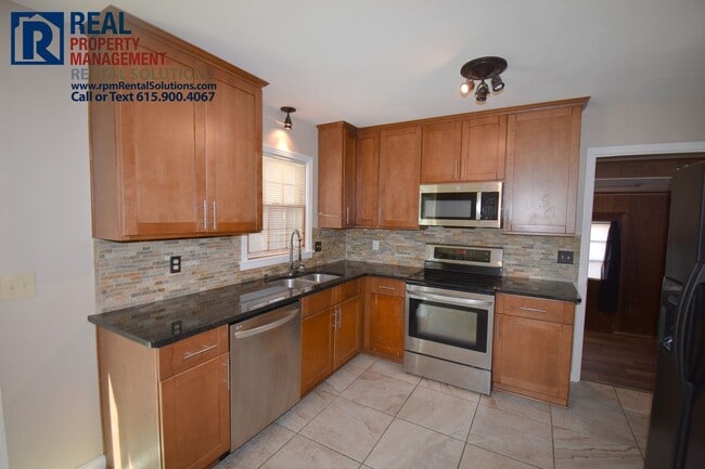 Photo - Charming 3bd ranch style home in Murfreesboro with large backyard!