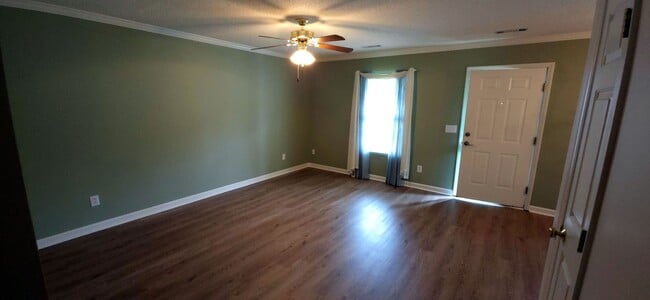 Photo - 137 Westmont Dr