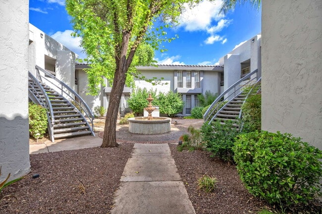 Building Photo - Beautifully updated Biltmore Cloisters 2/2... Unit 101