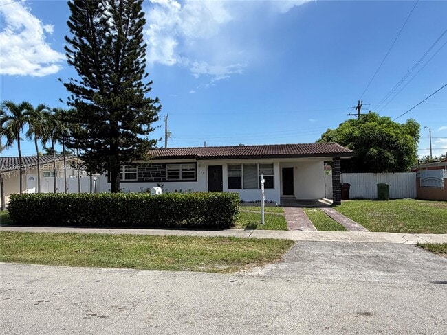 Photo - 980 W 53rd Terrace