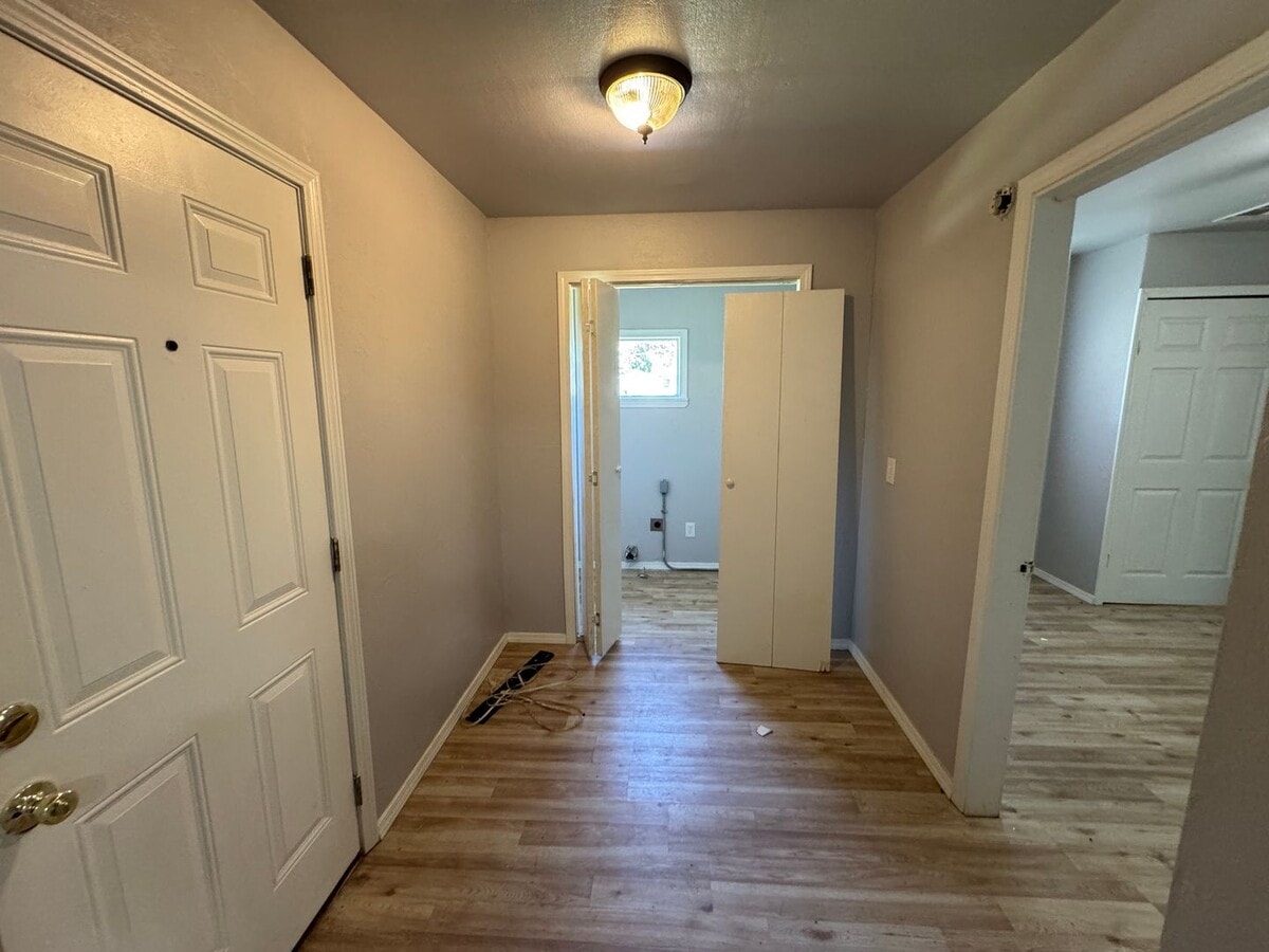 Photo - 3 bed 1 bath ready for move in , Okc schools!