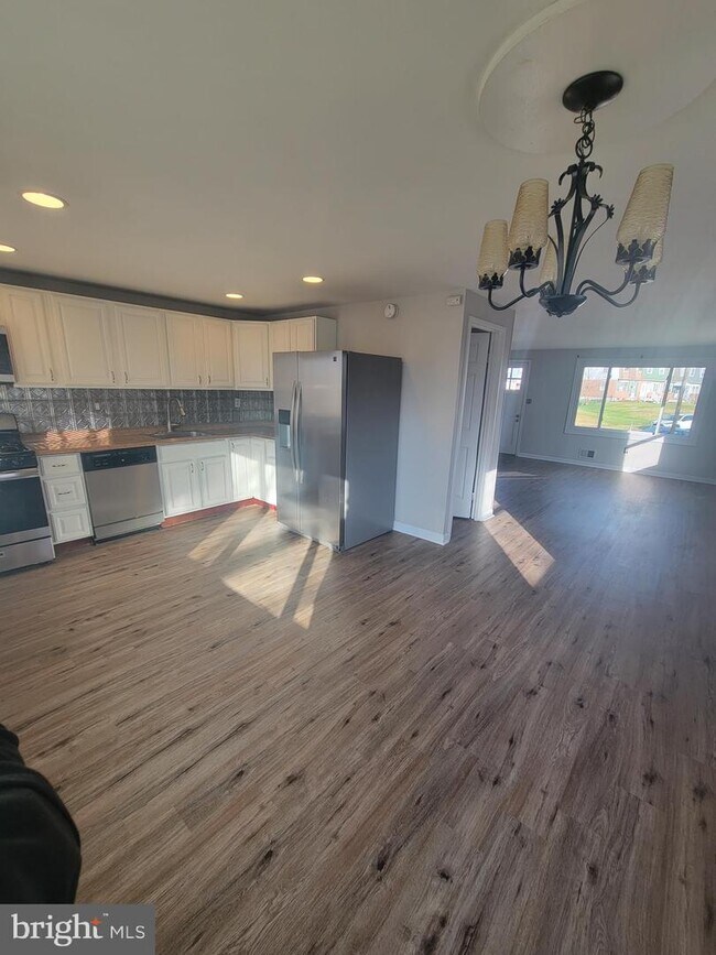 Photo - 3225 Ryerson Cir