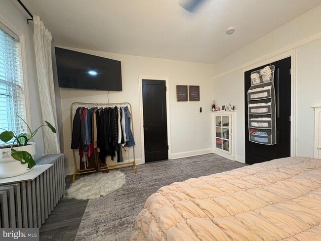 Photo - 165 35th St NE