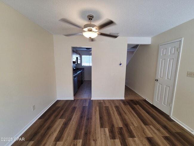 Photo - 1204 Drake Ave