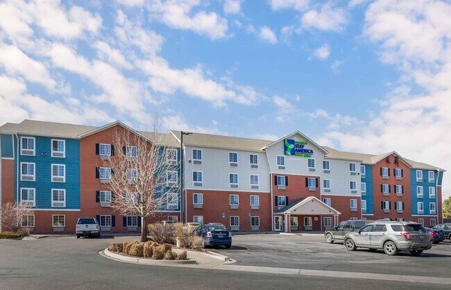 Furnished Studio-Denver - Aurora