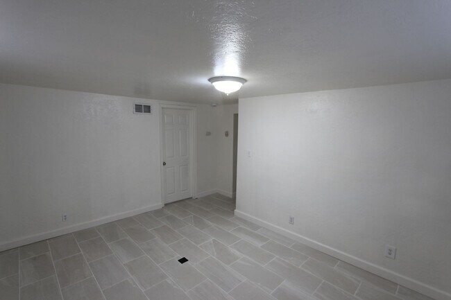 Photo - 1801 N East St Unit (118)    1801.5 N. East St