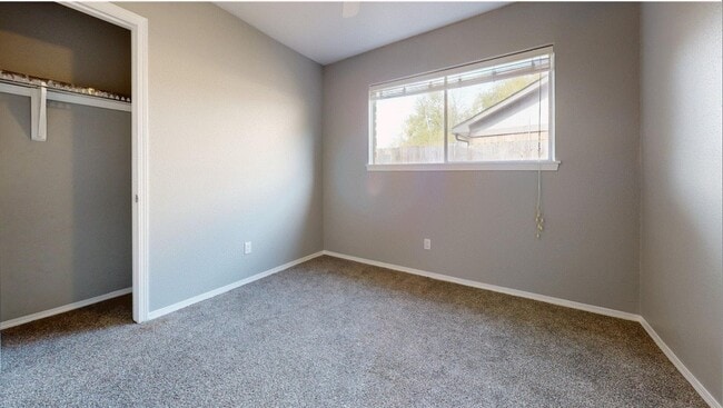 Building Photo - 22119 Singing Spurs Dr