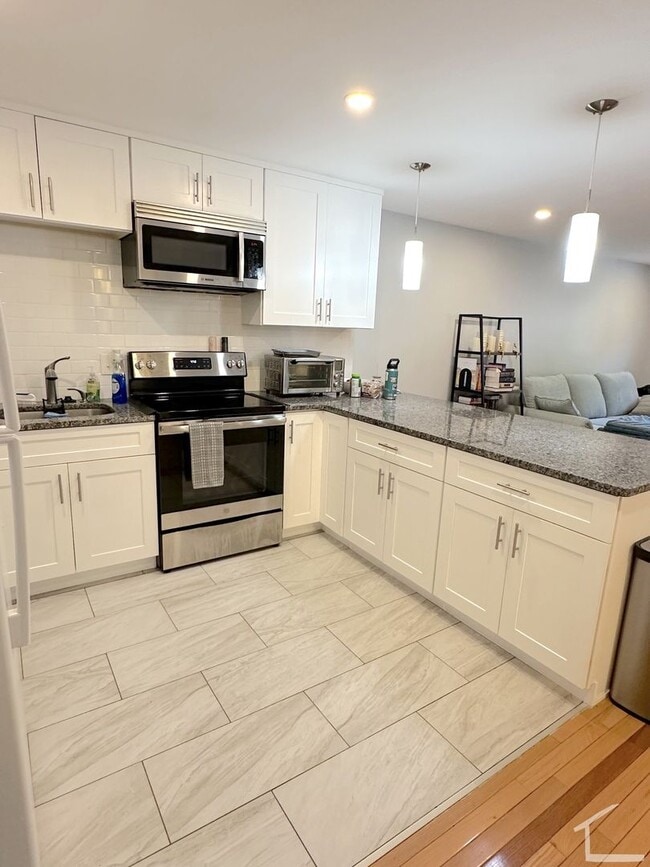 Photo - Awesome 1 bed 1 bath in Brighton....
