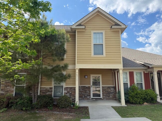 Building Photo - 1725 NE Stone Castle Dr