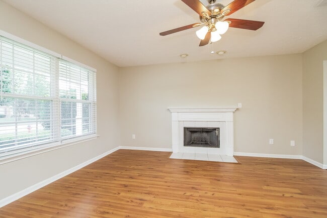 Photo - 2211 New Port Dr