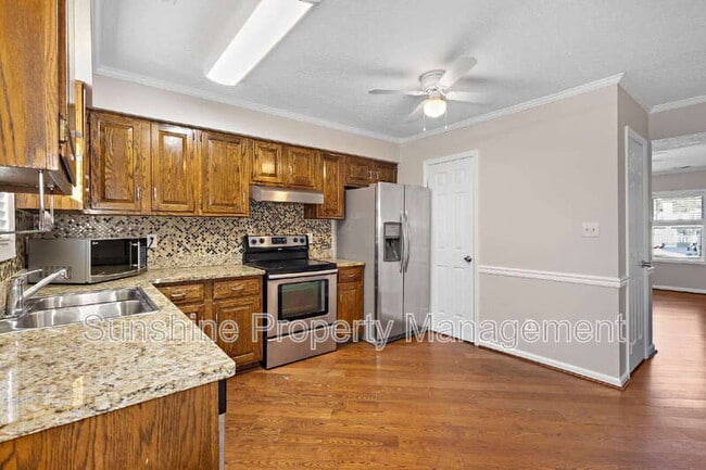 Photo - 1102 Palmerton Dr