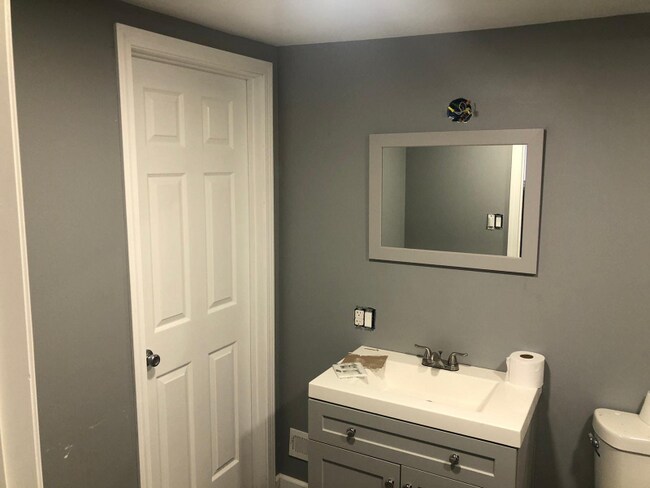 Photo - 654 Emerson St