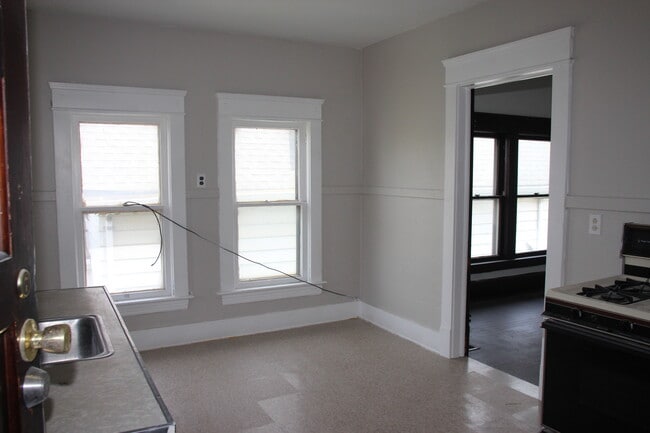 Photo - 3910 Carlyle Ave Unit 3910 Carlyle Up