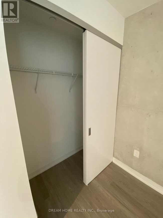 Photo - 195 McCaul St Unit 707