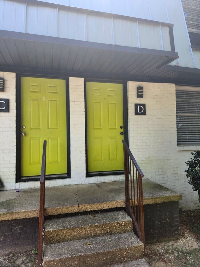 Photo - 2020 Watts Rd Unit 2020 Watts Rd. Apt D