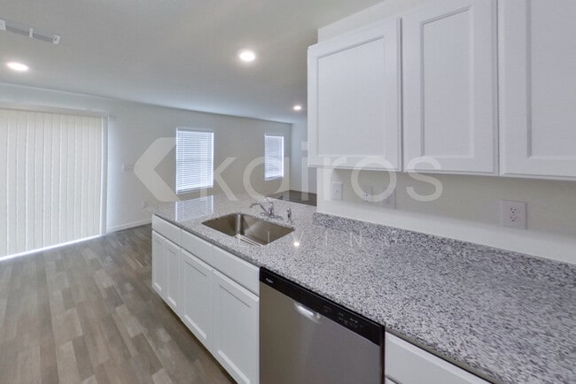 Photo - 1148 Vinita Ave