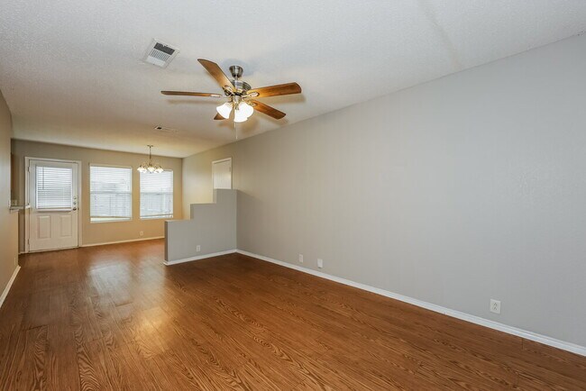 Photo - 9722 Michelle Dr