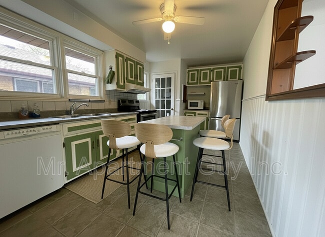 Photo - 272 Upper Paradise Rd