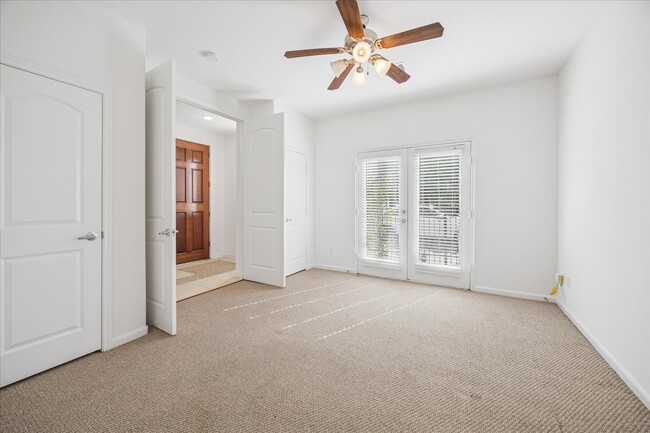 Photo - 5210 Petty St