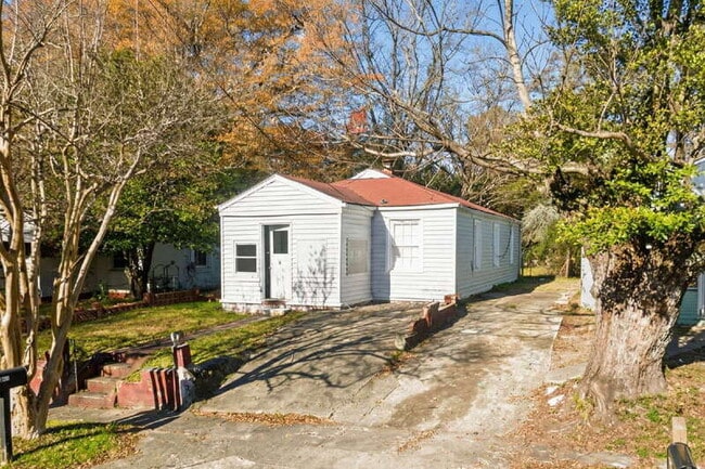 Building Photo - 355 Liberty Ave