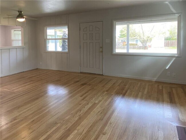 Photo - 2581 Buena Vista Ave