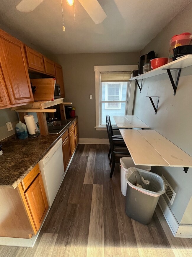 Photo - 528 N 5th St