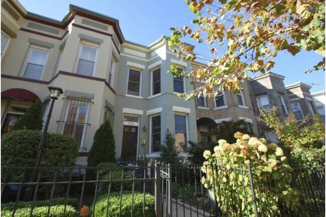 Building Photo - 1506 1st St NW