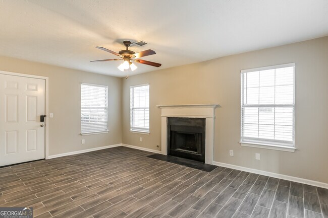 Photo - 78 Nellie Brook Dr SW