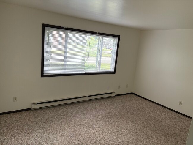 Building Photo - 400 Clark St Unit 2 Rental