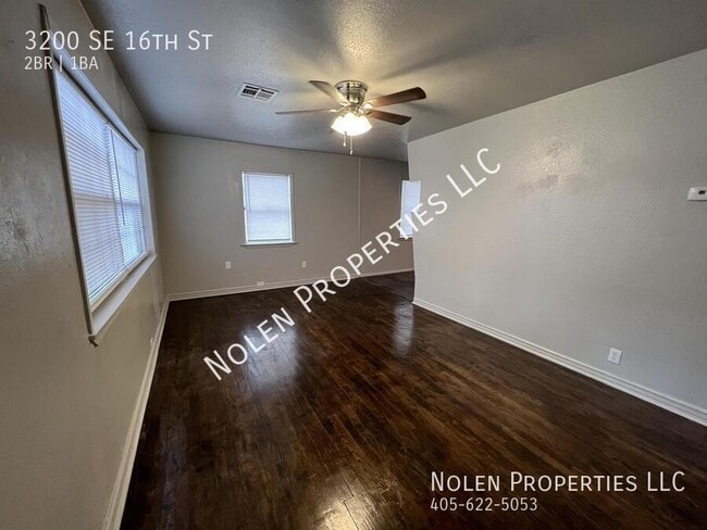 Photo - 3200 SE 16th St