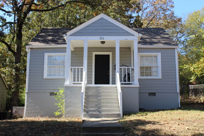 Photo - 314 N Summit St House