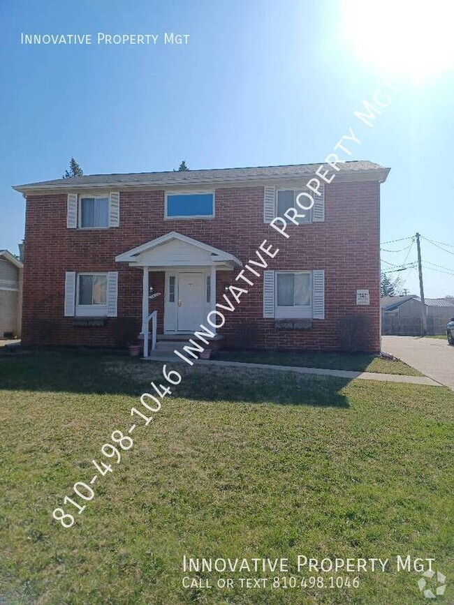 Building Photo - 3462 Ridgecliffe Dr Unit 2 Rental