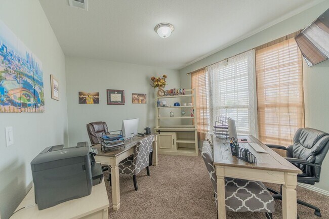 Photo - 6825 Jamestown St