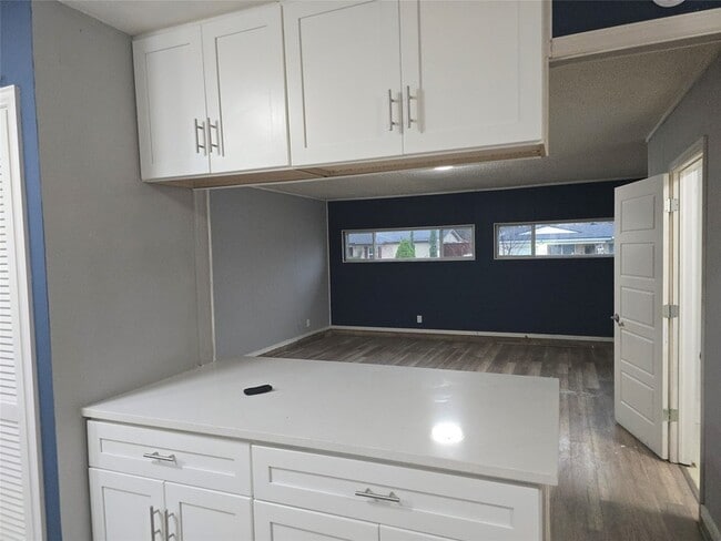 Photo - 1818 E Lovers Ln