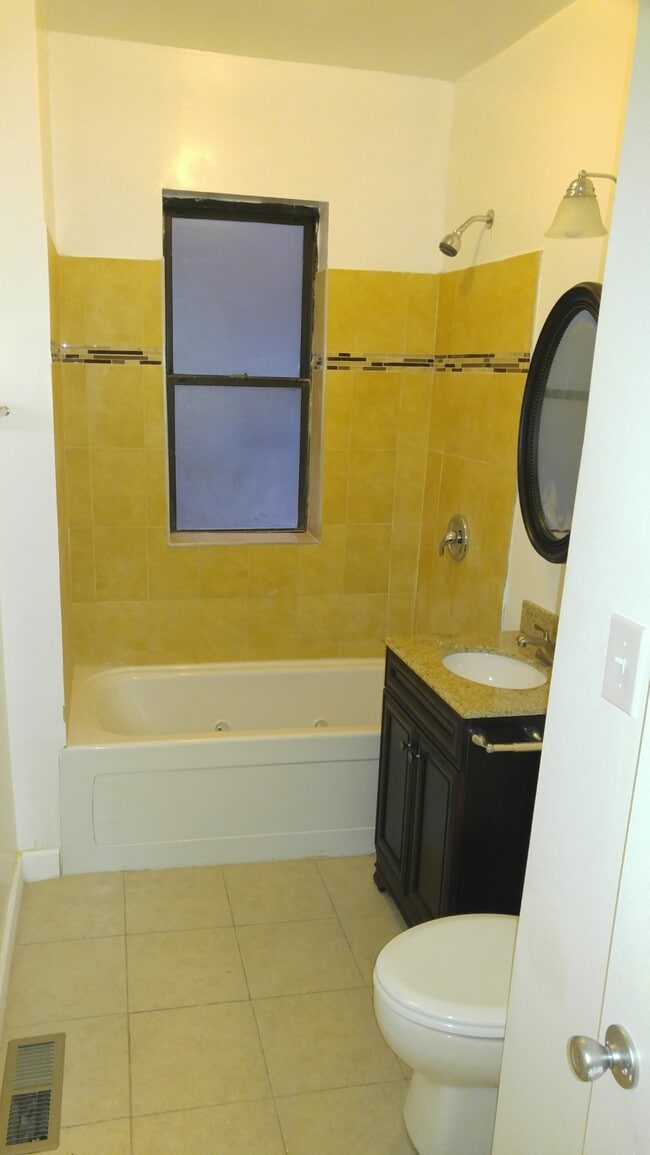 Photo - 4747 S Langley Ave Unit 1