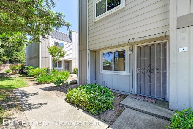 Photo - 2 br, 1.5 bath House - 7032 Fair Oaks Blvd...