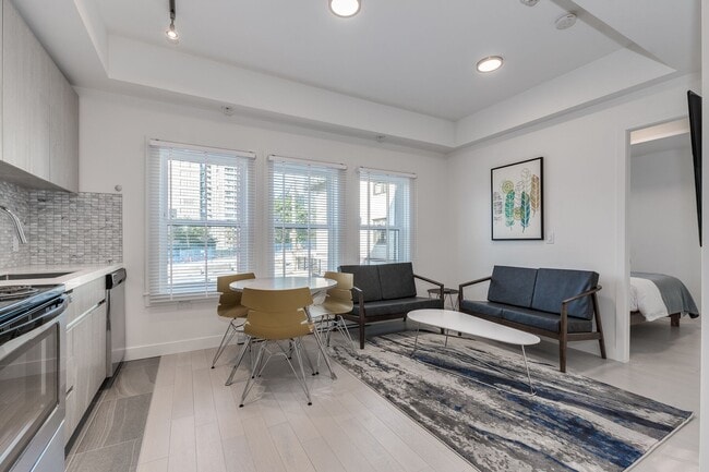 Building Photo - 1431 Haro St Unit 102