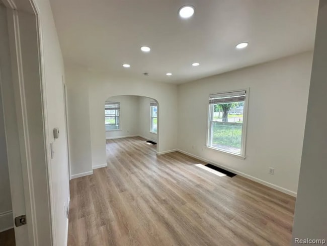 Photo - 1126 Walker St