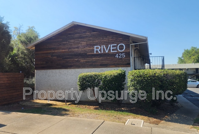 Building Photo - 445 Nelson Ave Unit 30