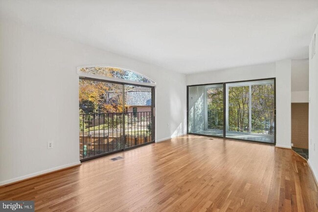 Photo - 10855 Deborah Dr