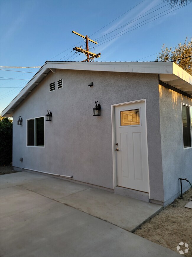 Building Photo - 15452 Romar St Rental