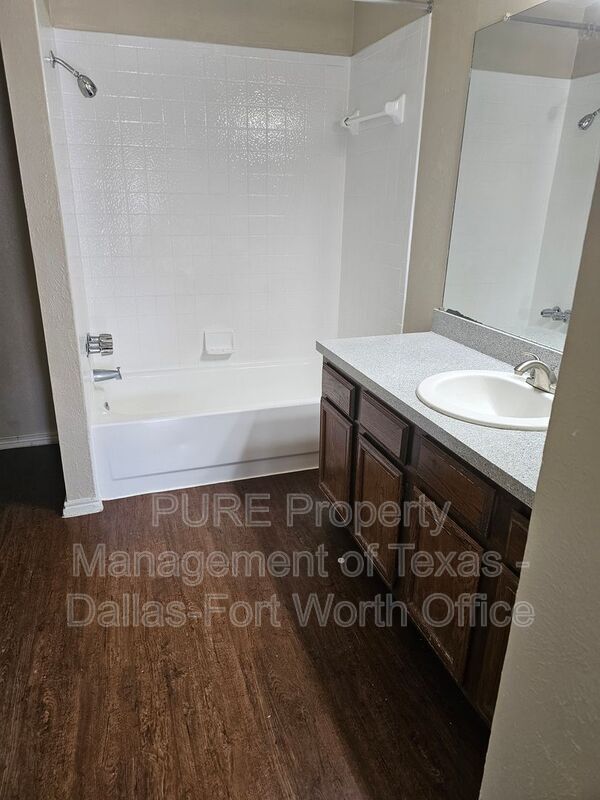 Photo - 810/203 Castleglen Drive