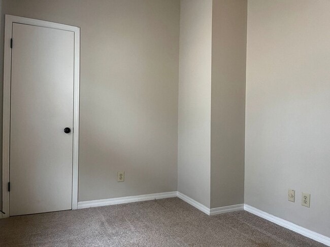 Photo - 600C Unit 600 Cheshire Lane