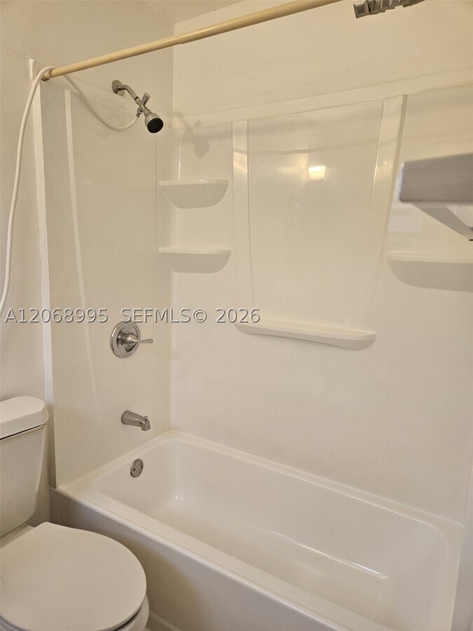 Photo - 1008 NE 34th St